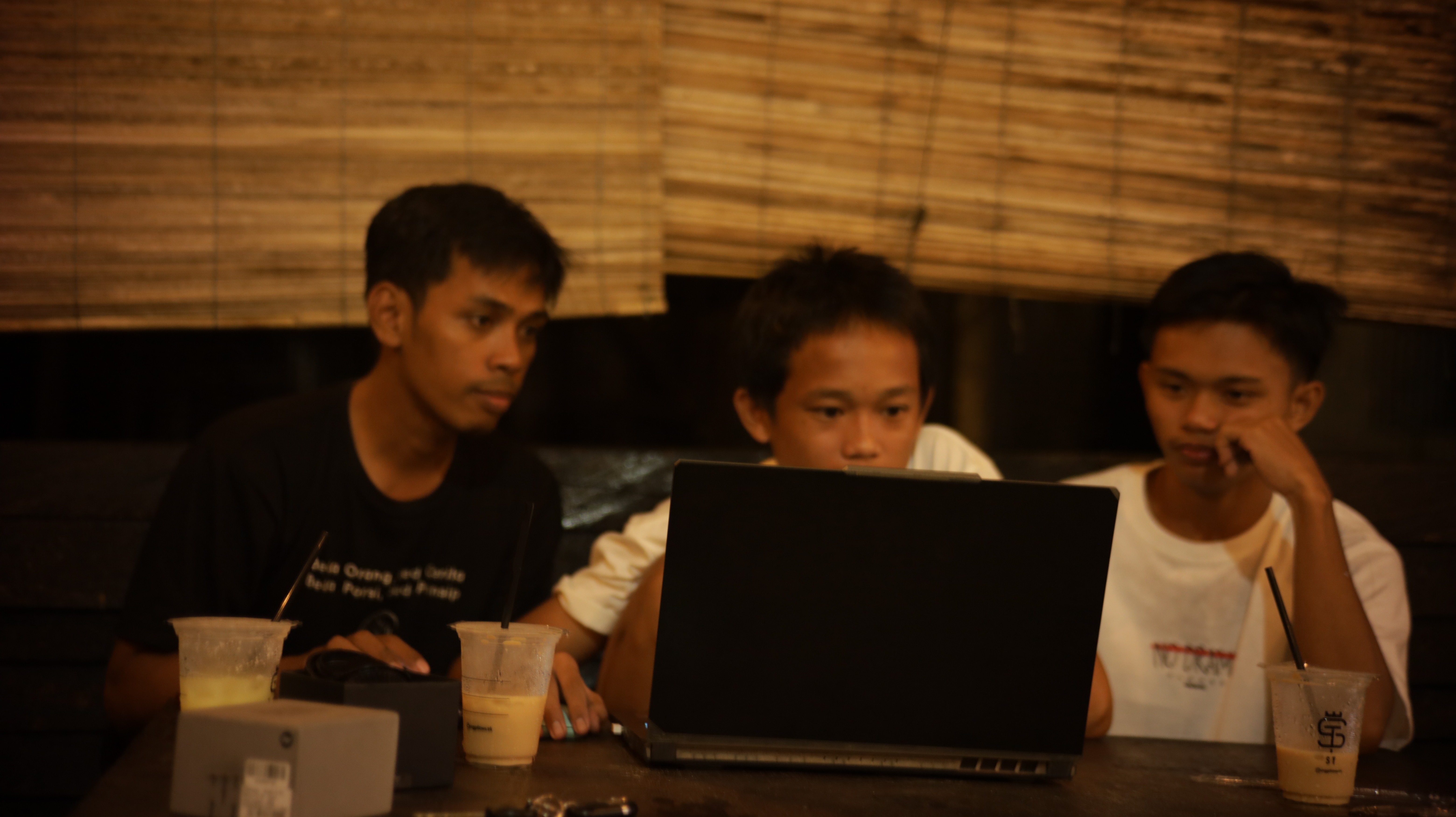 Tingkatkan Kreativitas Digital, Eskul LENSCAPE SMKN 4 Tarakan Gelar Webinar Pelatihan Video Sinematik